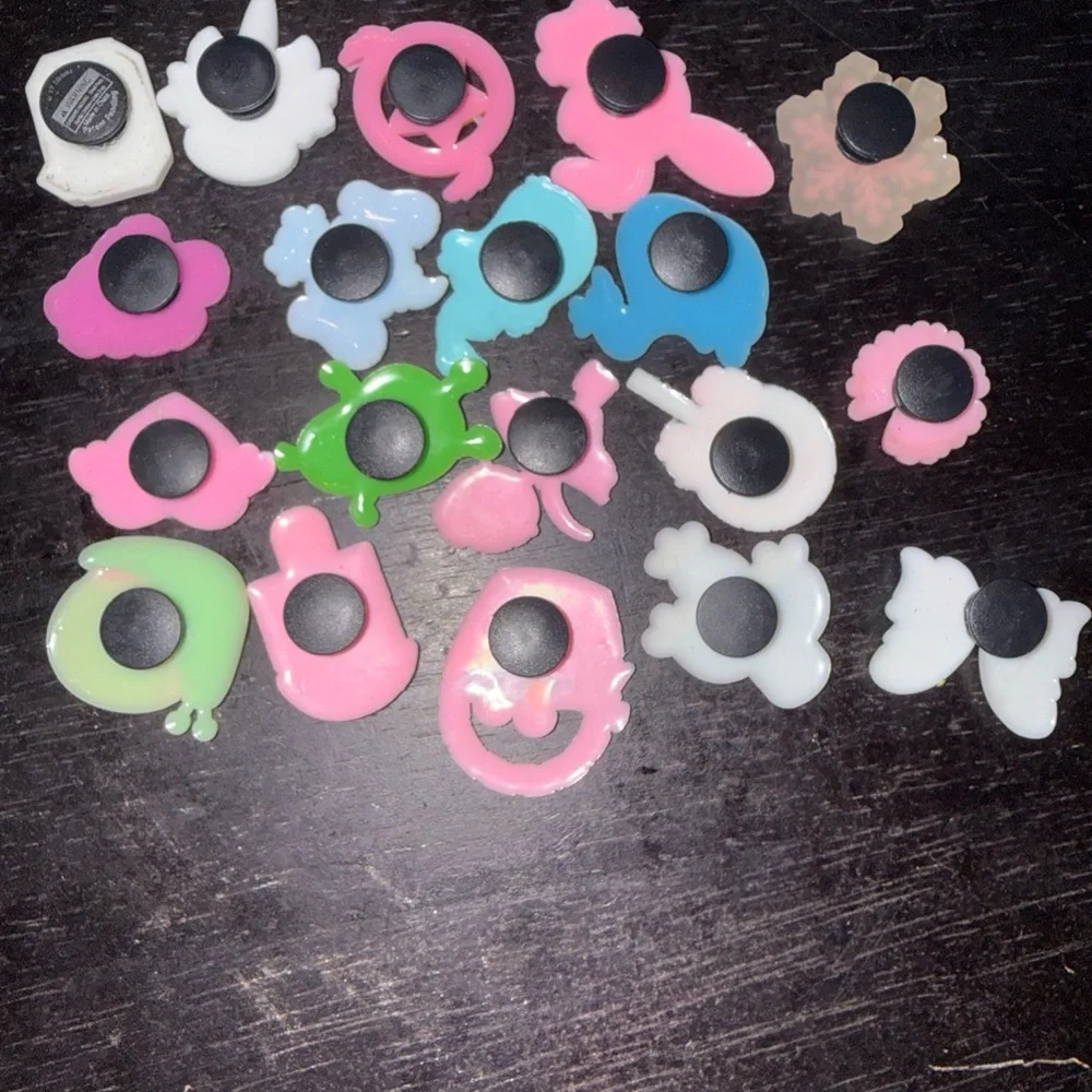 19pc croc charm set - Picture 2 of 2